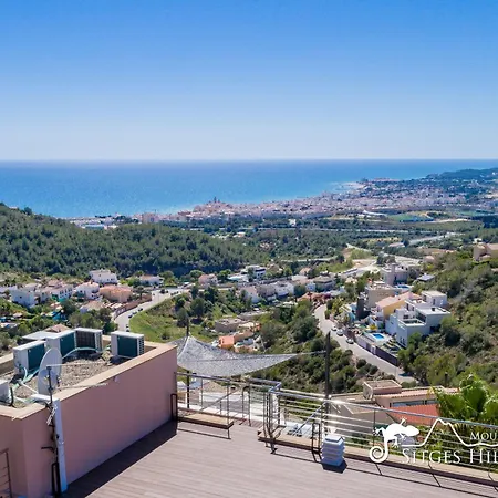 Villa Stylish Havana With Sea Views, Private Pool & A/c