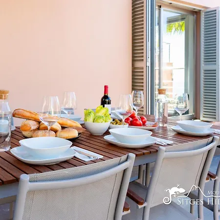 Stylish Havana With Sea Views, Private Pool & A/c * Sitges