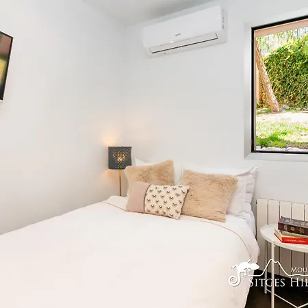 Stylish Havana With Sea Views, Private Pool & A/c Villa