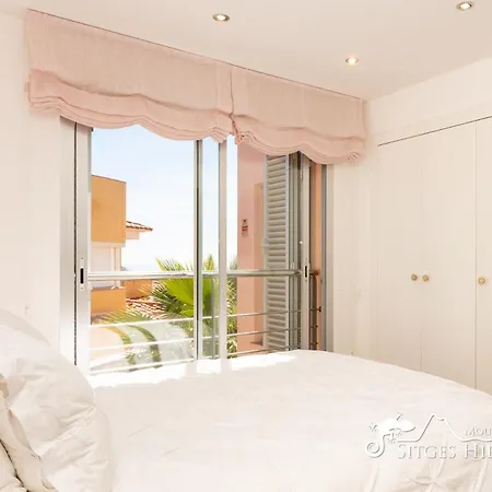 Villa Stylish Havana With Sea Views, Private Pool & A/c